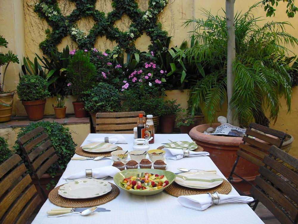 ลิเบอร์ตี้ลอดจ์ Bed & Breakfast เคปทาวน์ ภายนอก รูปภาพ