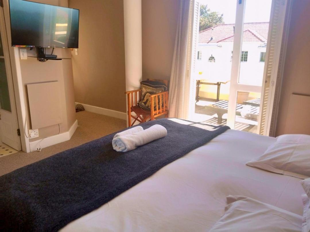 ลิเบอร์ตี้ลอดจ์ Bed & Breakfast เคปทาวน์ ภายนอก รูปภาพ