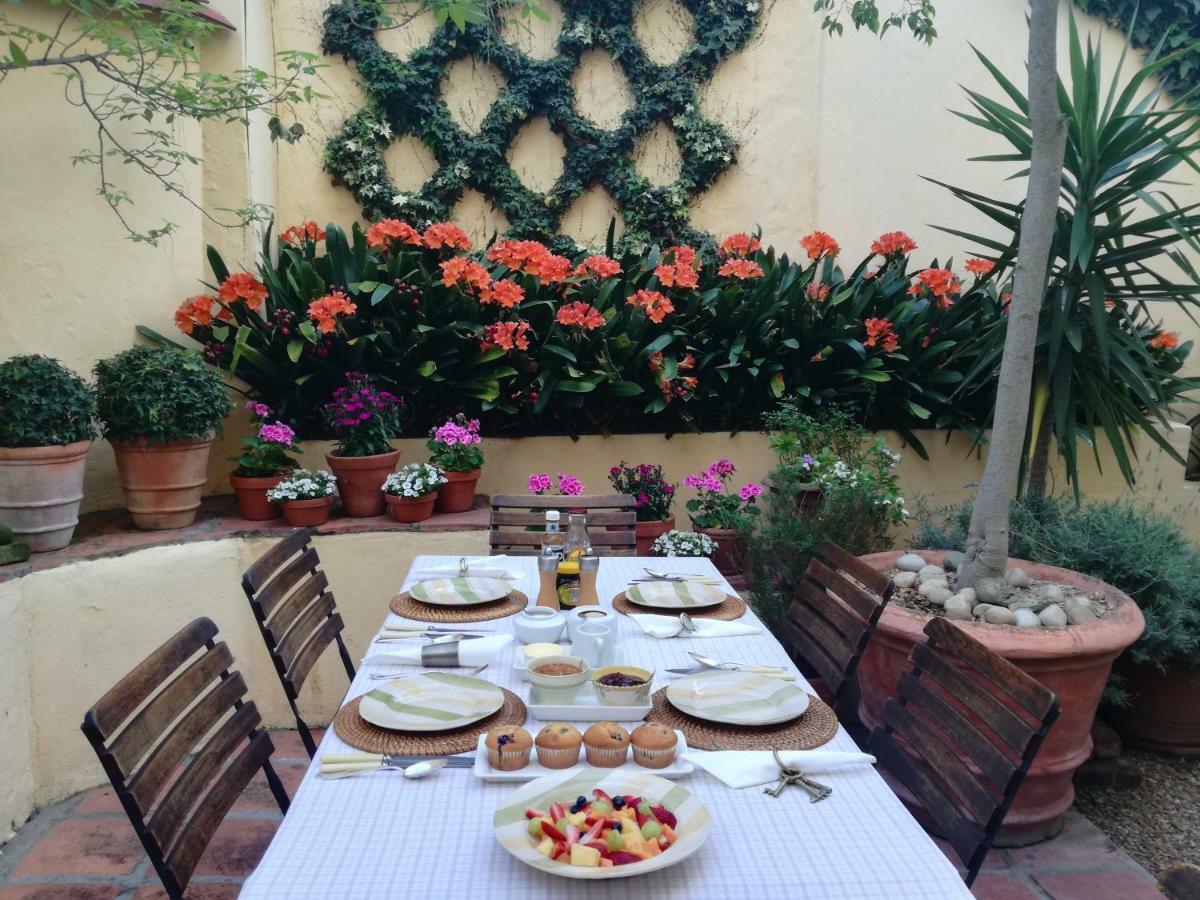 ลิเบอร์ตี้ลอดจ์ Bed & Breakfast เคปทาวน์ ภายนอก รูปภาพ